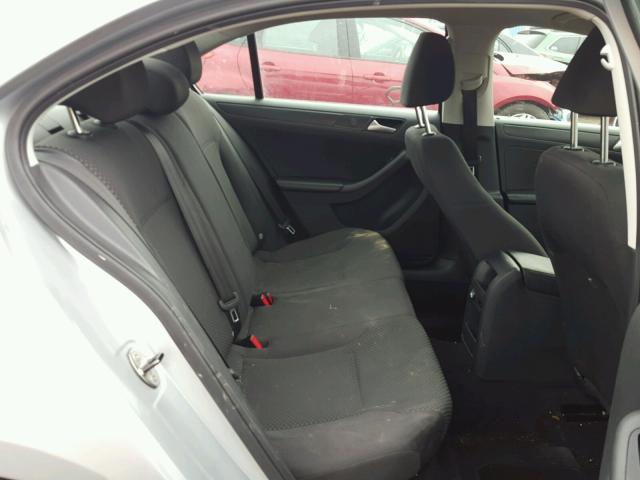 3VW2K7AJ2EM252076 - 2014 VOLKSWAGEN JETTA BASE GRAY photo 6