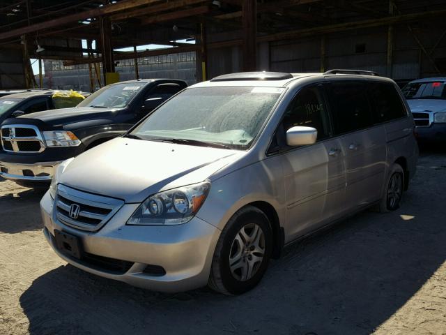 5FNRL38656B426754 - 2006 HONDA ODYSSEY EX SILVER photo 2