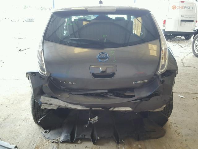 1N4AZ0CP4FC327534 - 2015 NISSAN LEAF S GRAY photo 9