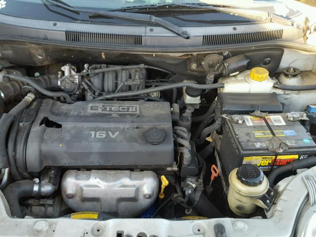 KL1TJ62614B135200 - 2004 CHEVROLET AVEO LS SILVER photo 7