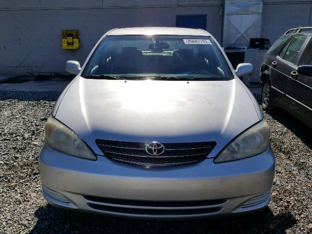4T1BE32K64U888838 - 2004 TOYOTA CAMRY LE SILVER photo 9