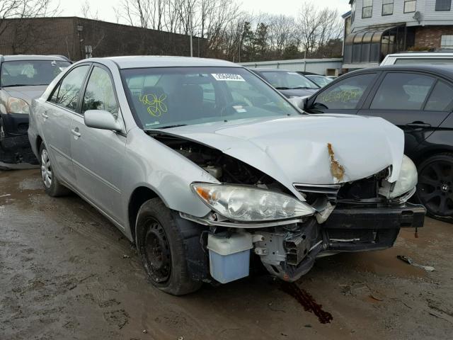 4T1BE32K15U425524 - 2005 TOYOTA CAMRY LE SILVER photo 1