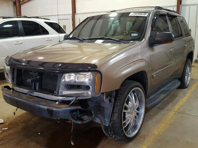 1GNDS13S032115759 - 2003 CHEVROLET TRAILBLAZE BROWN photo 2