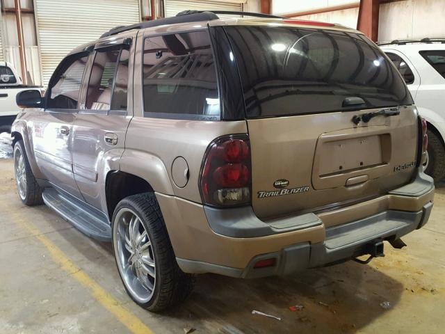 1GNDS13S032115759 - 2003 CHEVROLET TRAILBLAZE BROWN photo 3