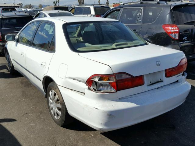 JHMCG5644XC017049 - 1999 HONDA ACCORD LX WHITE photo 3