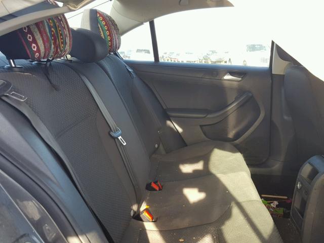 3VW1K7AJ0EM276890 - 2014 VOLKSWAGEN JETTA BASE 灰色 照片 6