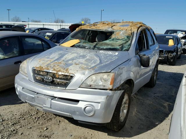 KNDJD733X55380594 - 2005 KIA SORENTO EX SILVER photo 2