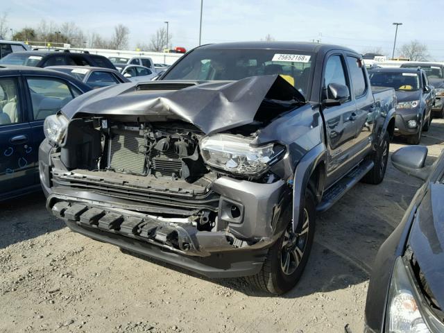 3TMBZ5DN0GM001187 - 2016 TOYOTA TACOMA DOU GRAY photo 2