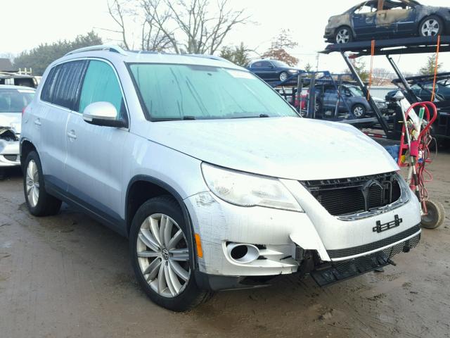 WVGAV7AX4BW546323 - 2011 VOLKSWAGEN TIGUAN S SILVER photo 1