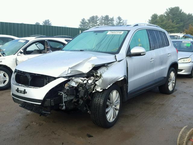 WVGAV7AX4BW546323 - 2011 VOLKSWAGEN TIGUAN S SILVER photo 2