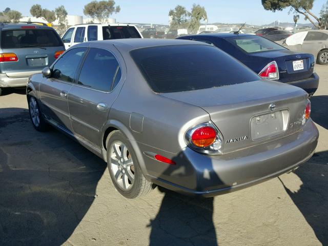 JN1DA31AX2T312614 - 2002 NISSAN MAXIMA GLE SILVER photo 3