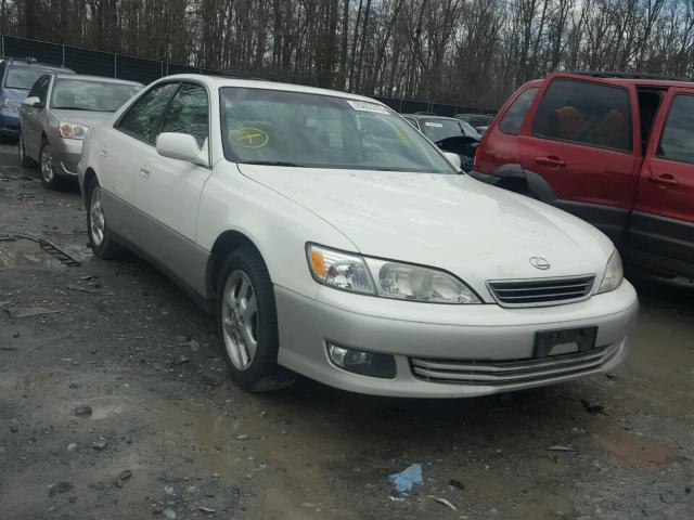 JT8BF28G8Y0262332 - 2000 LEXUS ES 300 WHITE photo 1