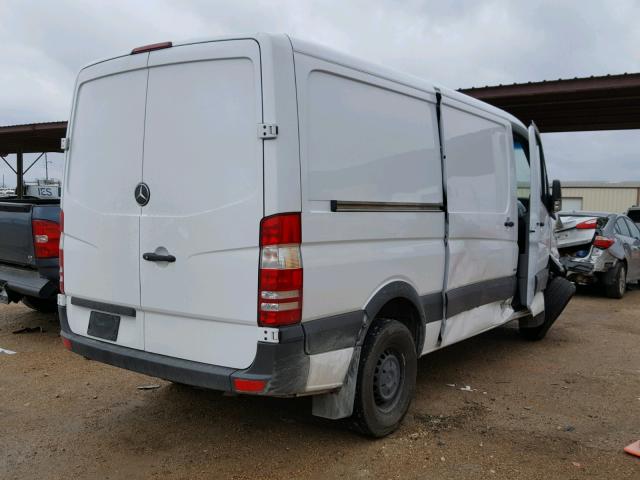 WD3PE7DD9GP318247 - 2016 MERCEDES-BENZ SPRINTER 2 WHITE photo 4