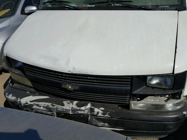 1GCDM19X73B138123 - 2003 CHEVROLET ASTRO WHITE photo 7