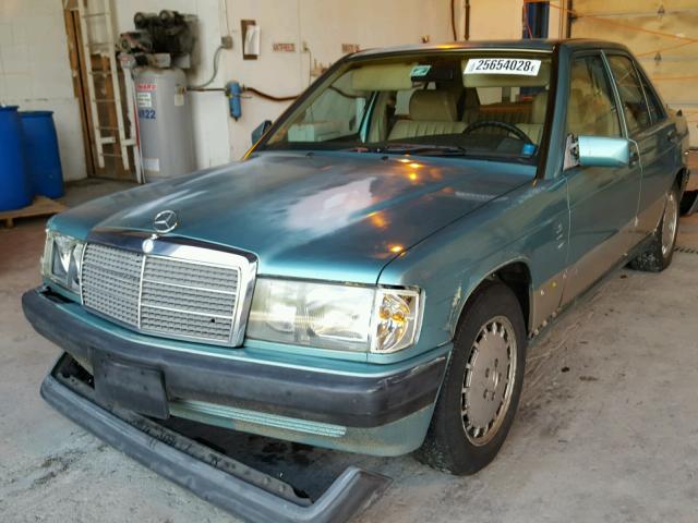 WDBDA28D0NF922692 - 1992 MERCEDES-BENZ 190 E 2.3 TEAL photo 2