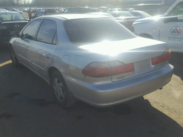 1HGCG6678XA154803 - 1999 HONDA ACCORD EX SILVER photo 3