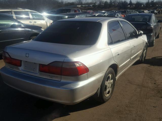 1HGCG6678XA154803 - 1999 HONDA ACCORD EX SILVER photo 4