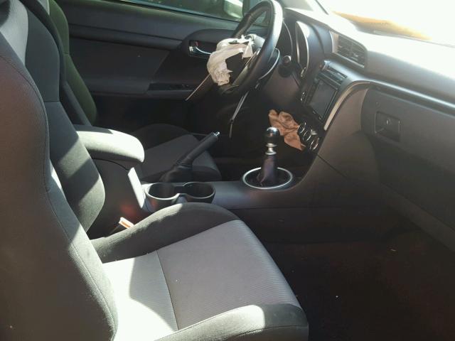 JTKJF5C78GJ022785 - 2016 TOYOTA SCION TC 黑色 照片 5