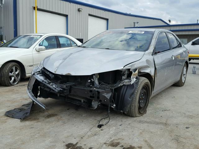 4T4BF1FK9FR476014 - 2015 TOYOTA CAMRY LE SILVER photo 2