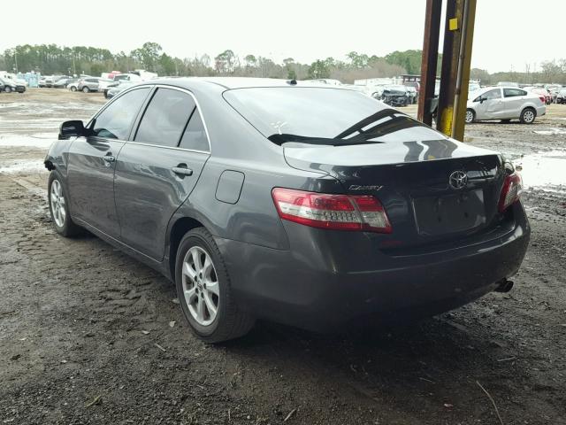 4T1BF3EK5AU078024 - 2010 TOYOTA CAMRY BASE GRAY photo 3