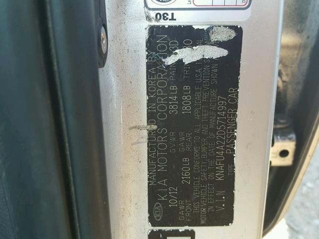 KNAFU4A22D5714997 - 2013 KIA FORTE EX SILVER photo 10