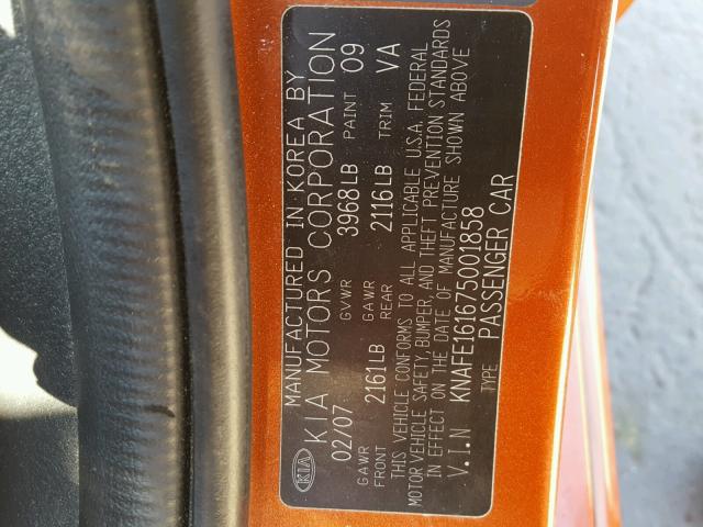 KNAFE161675001858 - 2007 KIA SPECTRA5 S ORANGE photo 10