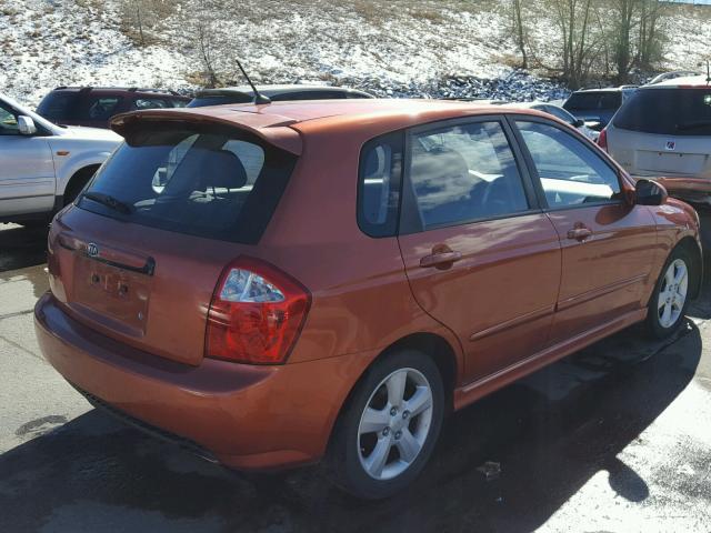 KNAFE161675001858 - 2007 KIA SPECTRA5 S ORANGE photo 4