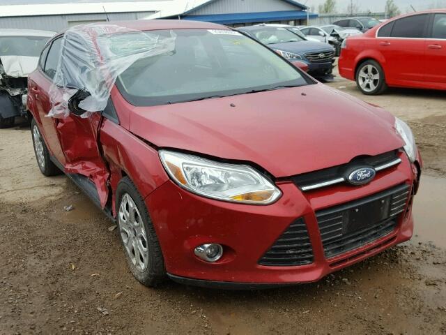 1FAHP3K24CL328335 - 2012 FORD FOCUS SE RED photo 1