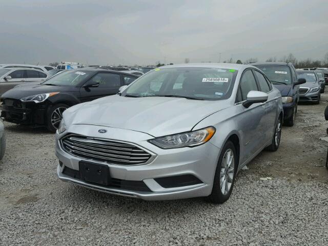 3FA6P0LUXHR324093 - 2017 FORD FUSION SE SILVER photo 2