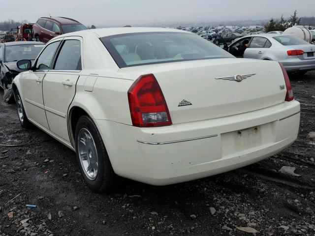 2C3JA53G85H651830 - 2005 CHRYSLER 300 TOURIN CREAM photo 3