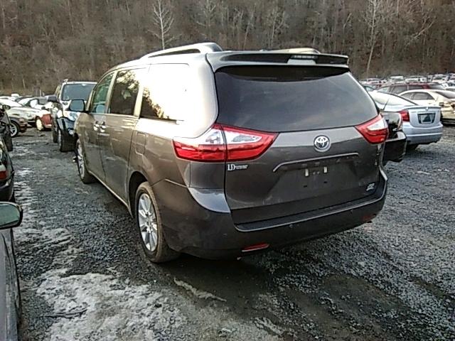 5TDDK3DC1FS122793 - 2015 TOYOTA SIENNA XLE GRAY photo 3