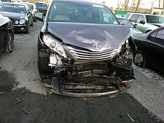 5TDDK3DC1FS122793 - 2015 TOYOTA SIENNA XLE GRAY photo 7