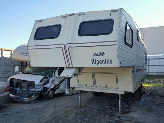 1W53ATN28GY005520 - 1986 ALPE 5TH WHEEL CREAM photo 3