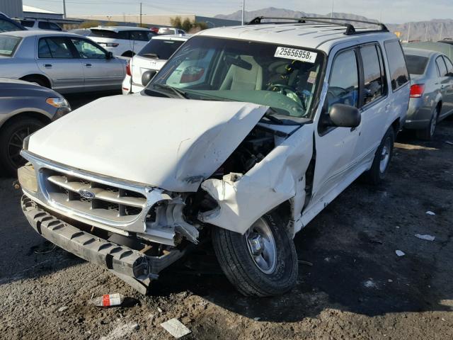 1FMZU35P1XZB50056 - 1999 FORD EXPLORER WHITE photo 2