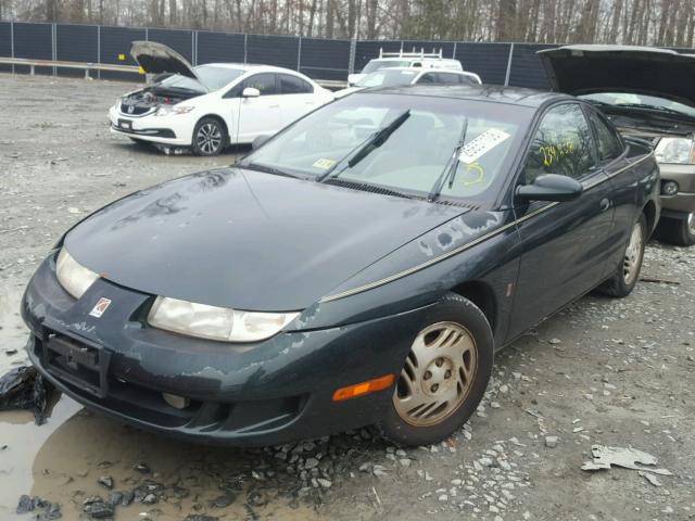 1G8ZR1273YZ134712 - 2000 SATURN SC2 GREEN photo 2