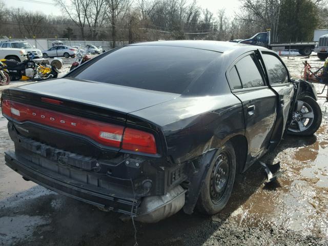 2C3CDXBG6EH326008 - 2014 DODGE CHARGER SE BLACK photo 4