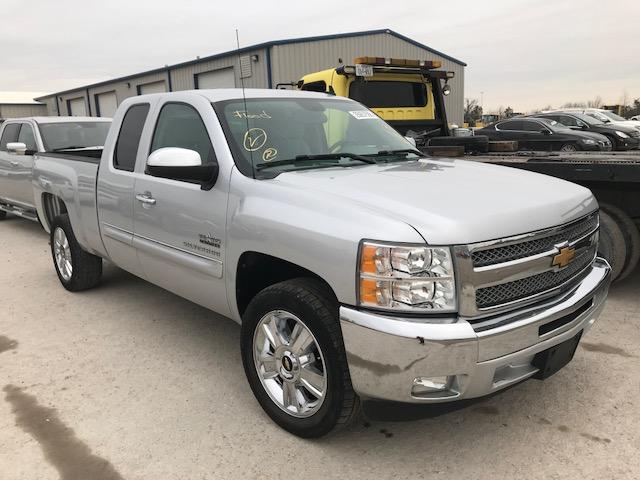 1GCRCSE00CZ140231 - 2012 CHEVROLET SILVERADO SILVER photo 1