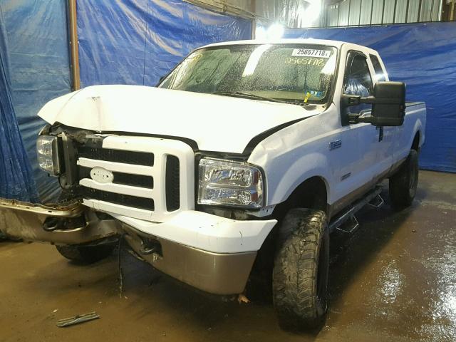 1FTSX21P57EA77701 - 2007 FORD F250 SUPER WHITE photo 2