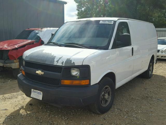 1GCFG15X371184355 - 2007 CHEVROLET EXPRESS G1 WHITE photo 2