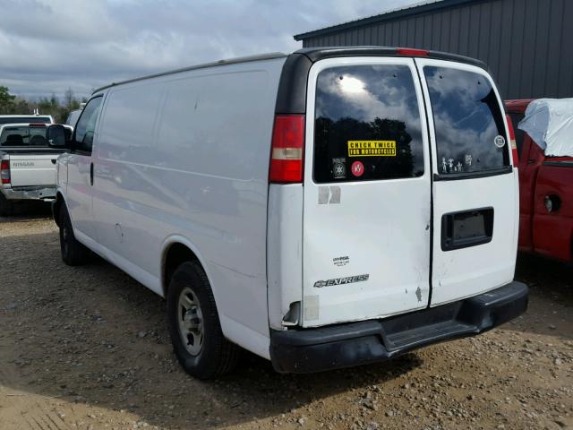 1GCFG15X371184355 - 2007 CHEVROLET EXPRESS G1 WHITE photo 3