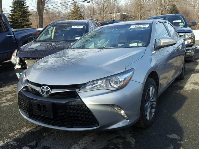 4T1BF1FK1HU333684 - 2017 TOYOTA CAMRY LE SILVER photo 2