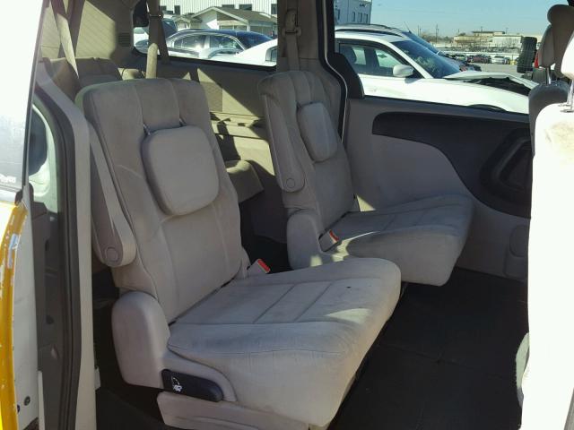 2D4RN4DG8BR731570 - 2011 DODGE GRAND CARA YELLOW photo 6