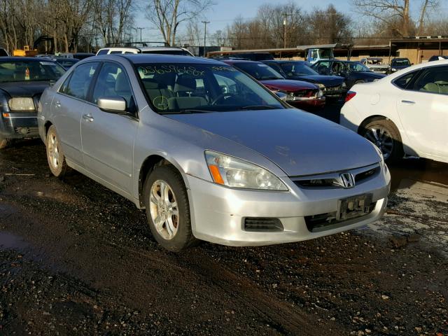 1HGCM563X7A025705 - 2007 HONDA ACCORD SE SILVER photo 1