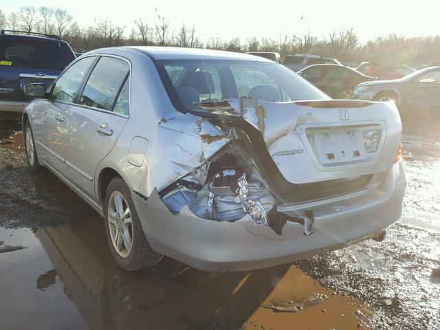 1HGCM563X7A025705 - 2007 HONDA ACCORD SE SILVER photo 3