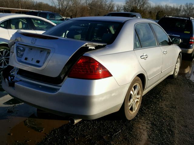 1HGCM563X7A025705 - 2007 HONDA ACCORD SE SILVER photo 4