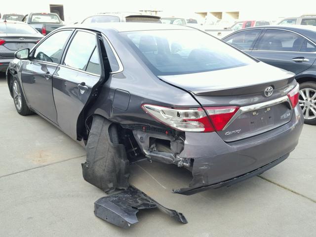 4T1BF1FK6FU111977 - 2015 TOYOTA CAMRY LE GRAY photo 3