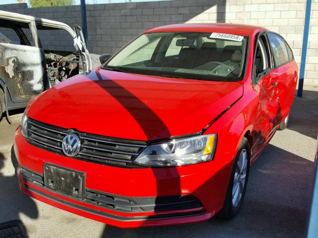 3VWD17AJ1FM282666 - 2015 VOLKSWAGEN JETTA SE RED photo 2