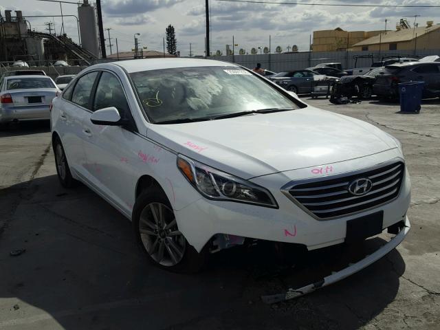 5NPE24AF5GH332054 - 2016 HYUNDAI SONATA SE WHITE photo 1