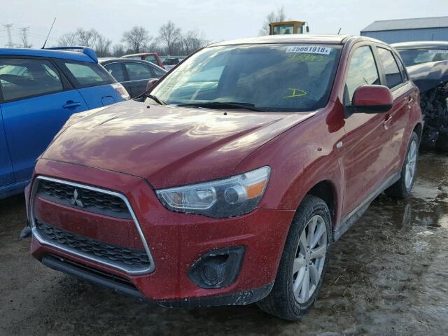 4A4AP3AU8FE060082 - 2015 MITSUBISHI OUTLANDER RED photo 2