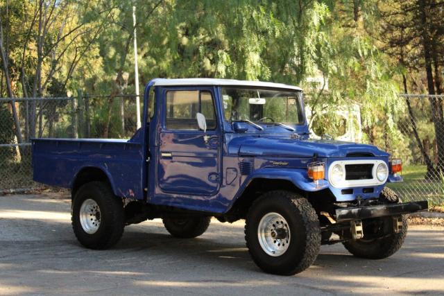 HJ45013826 - 1977 TOYOTA LANDCRUISR BLUE photo 2